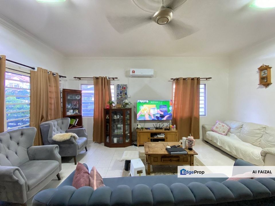 End Lot Double Storey House  @ Seksyen 8 Bandar Baru Bangi, Selangor, Bangi