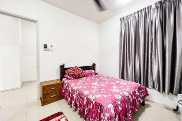 Summerglades, Perdana Lakeview West