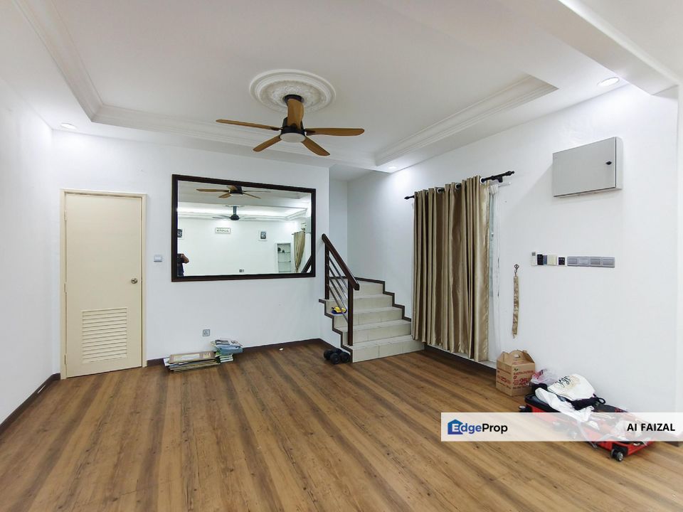 Facing Open Double Storey Superlink Terrace Sunway Kayangan U9 Shah Alam, Selangor, Shah Alam
