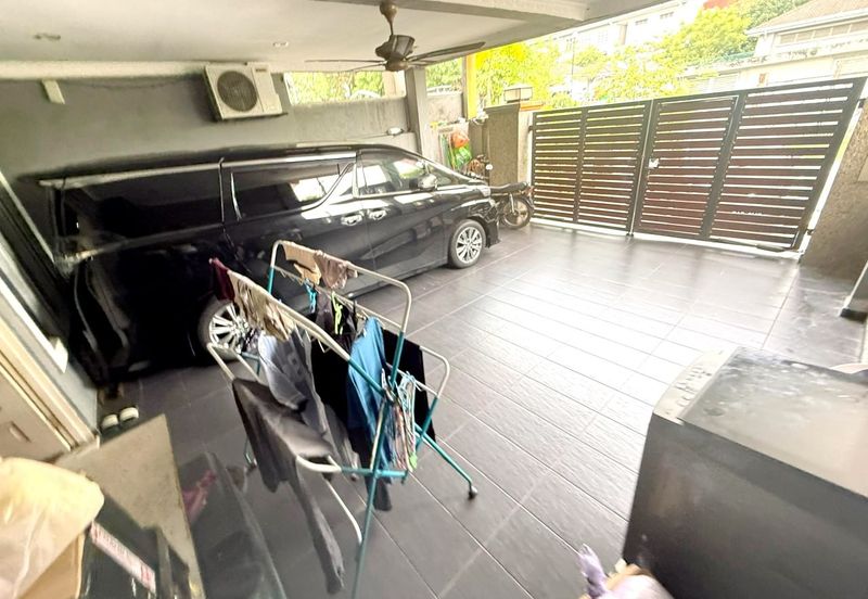 Taman Saujana Puchong