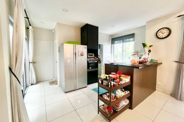 Parkfield Residences, Tropicana Heights