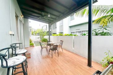 Parkfield Residences, Tropicana Heights