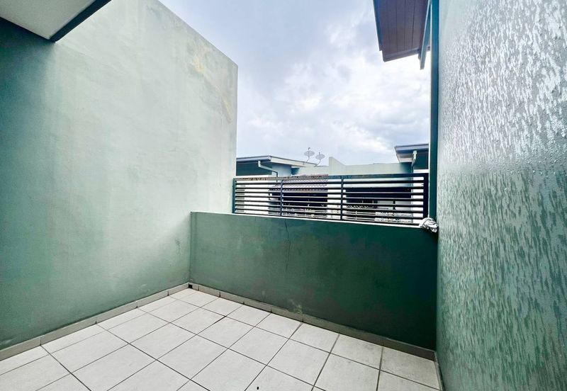 Parkfield Residences, Tropicana Heights