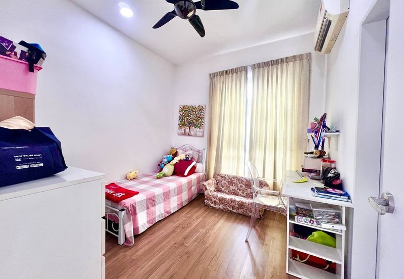 Parkfield Residences, Tropicana Heights