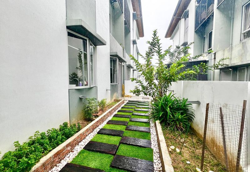 Parkfield Residences, Tropicana Heights