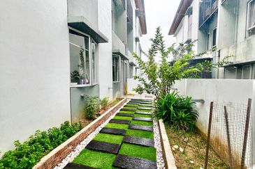 Parkfield Residences, Tropicana Heights