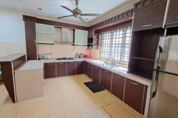 Renovated 2 Storey Superlink @ Seksyen 3 Bandar Baru Bangi