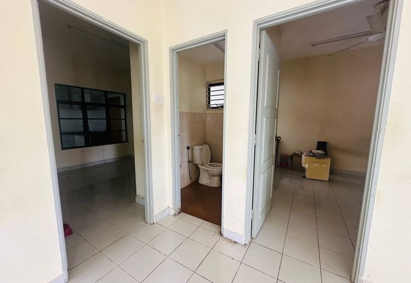 1.5 Storey Semi D @ Taman Desa Utama, Sg Merab, Kajang 