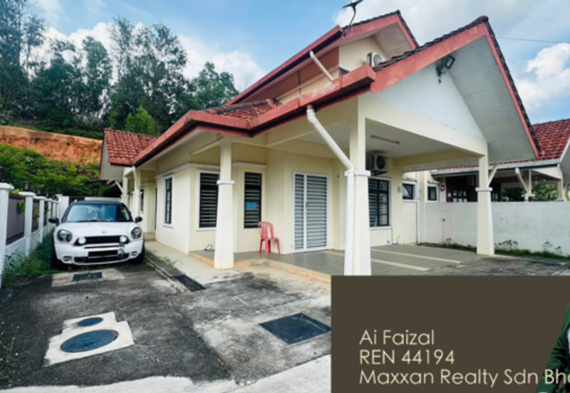 1.5 Storey Semi D @ Taman Desa Utama, Sg Merab, Kajang 