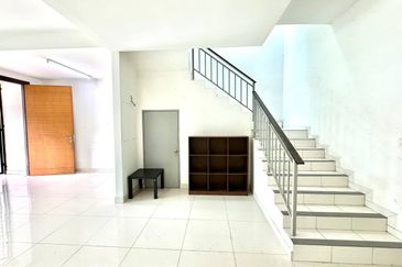 2 Storey Taman Mawar @ Bandar Baru Salak Tinggi, Sepang