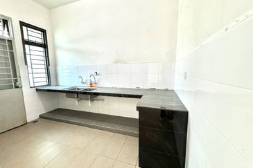 2 Storey Taman Mawar @ Bandar Baru Salak Tinggi, Sepang