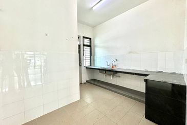 2 Storey Taman Mawar @ Bandar Baru Salak Tinggi, Sepang