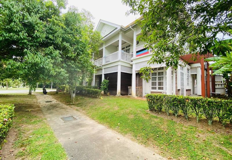 Two & Half Storey Semi D @ Presint 18H Putrajaya