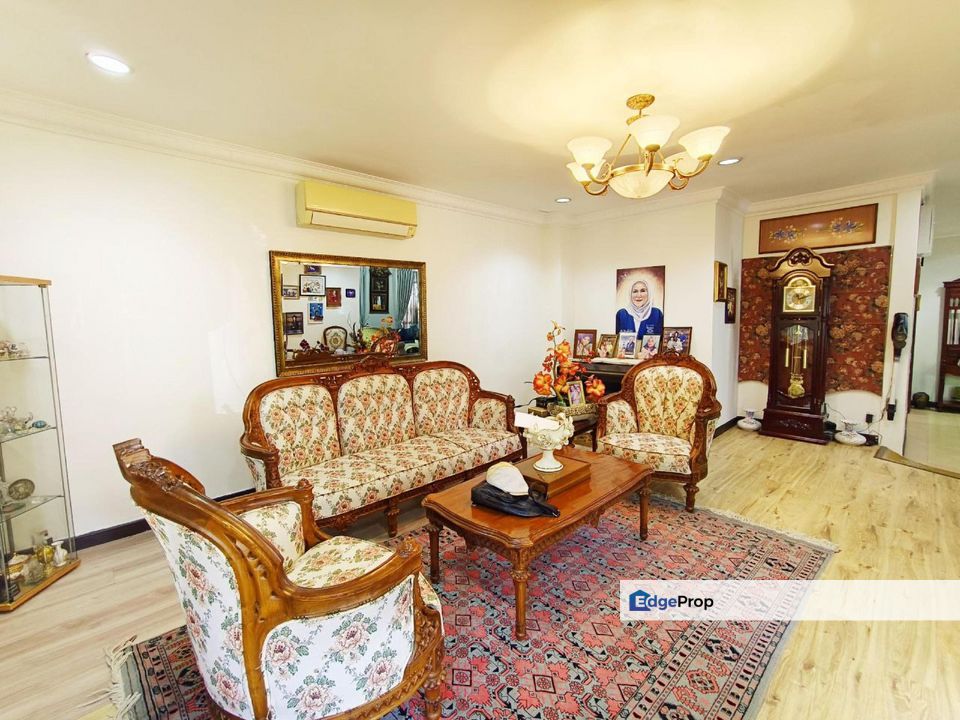 Facing Open Renovated 2 Storey Semi D @ Ukay Perdana Ampang, Selangor, Ampang