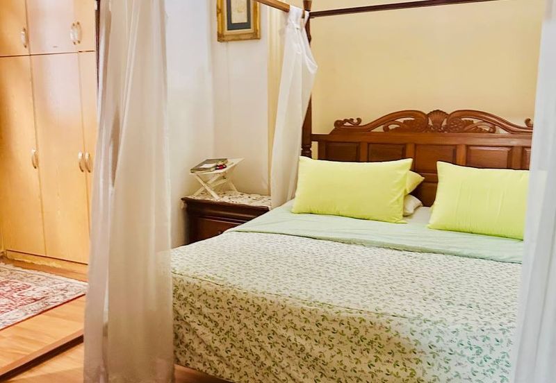 Renovated Nice ID 2.5 Storey Terrace @ Jalan Nikel Seksyen 7 Shah Alam.