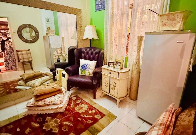 Renovated Nice ID 2.5 Storey Terrace @ Jalan Nikel Seksyen 7 Shah Alam.