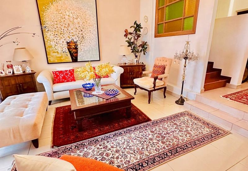 Renovated Nice ID 2.5 Storey Terrace @ Jalan Nikel Seksyen 7 Shah Alam.