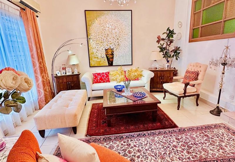 Renovated Nice ID 2.5 Storey Terrace @ Jalan Nikel Seksyen 7 Shah Alam.