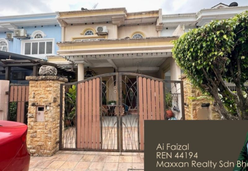 Renovated Nice ID 2.5 Storey Terrace @ Jalan Nikel Seksyen 7 Shah Alam.