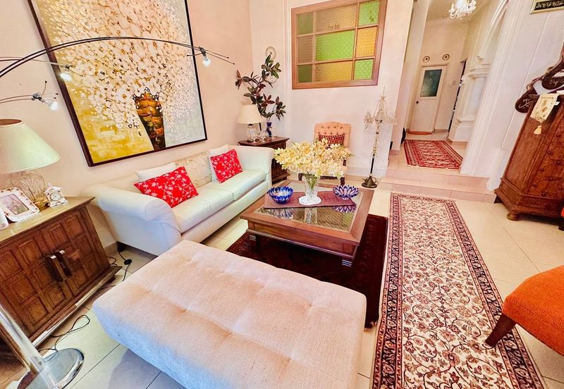 Renovated Nice ID 2.5 Storey Terrace @ Jalan Nikel Seksyen 7 Shah Alam.