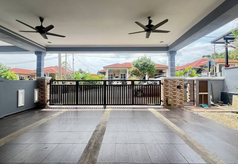 Taman Dahlia, Sepang