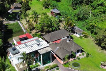 2 Acres + 2 Houses Batu 24 Hulu Langat