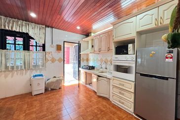 2 Acres + 2 Houses Batu 24 Hulu Langat