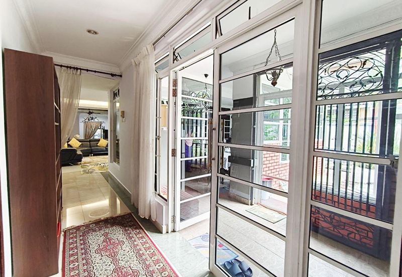 Double Storey Semi-D House SS4A Kelana Jaya 6953sqft Land