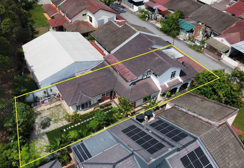 Double Storey Semi-D House SS4A Kelana Jaya 6953sqft Land