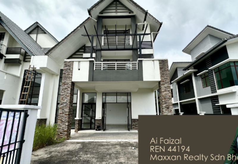 Semi-D Facing Lake @ Seksyen 3 Bandar Baru Bangi, Bangi Selangor.