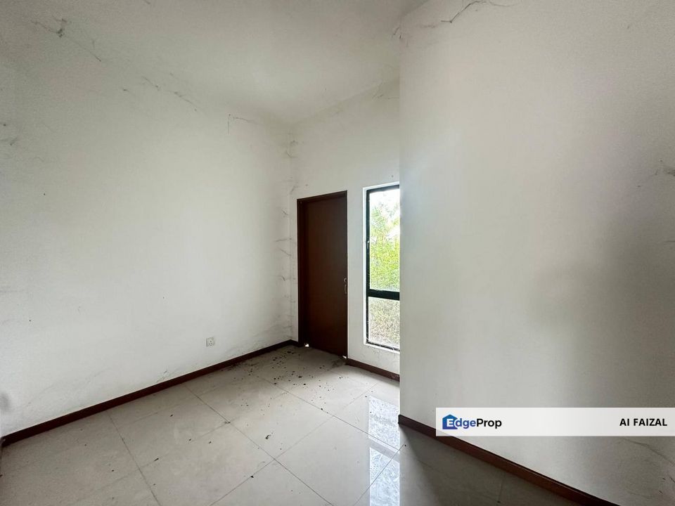 Double Storey Terrace Azalea Saujana KLIA, Sepang, Selangor, Sepang