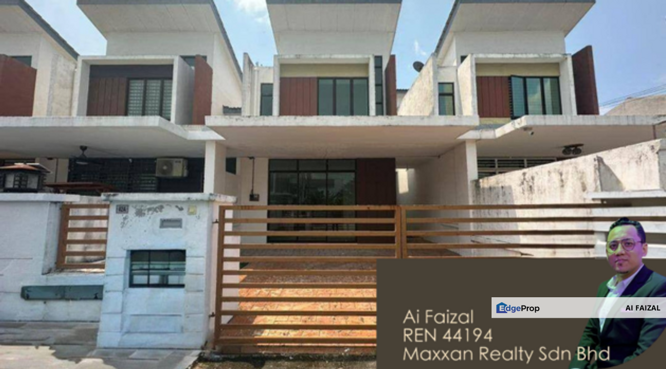 Double Storey Terrace Azalea Saujana KLIA, Sepang, Selangor, Sepang