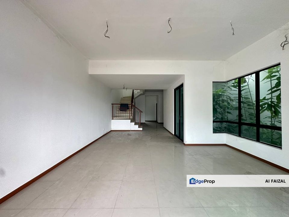 Double Storey Terrace Azalea Saujana KLIA, Sepang, Selangor, Sepang
