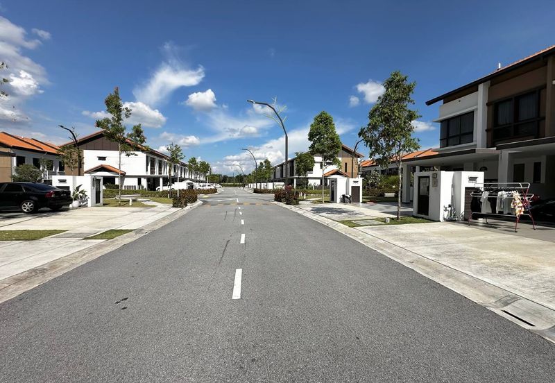 Setia Warisan Tropika (Belladonna)