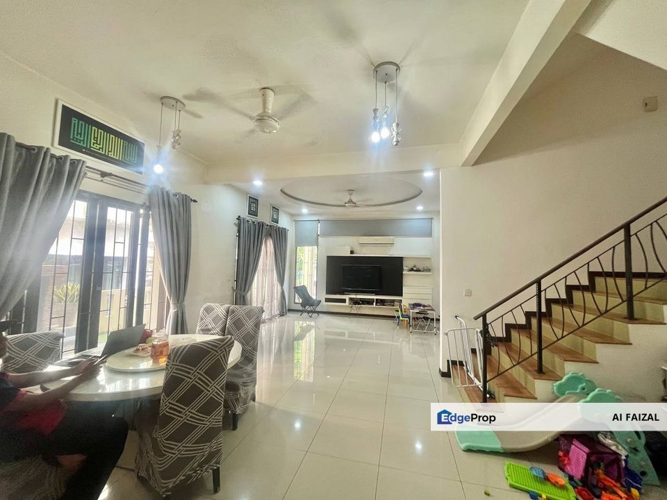 Cheapest 3 Storey Semi D @Taman Tropika 2 Sg Tangkas Bangi , Selangor, Bangi