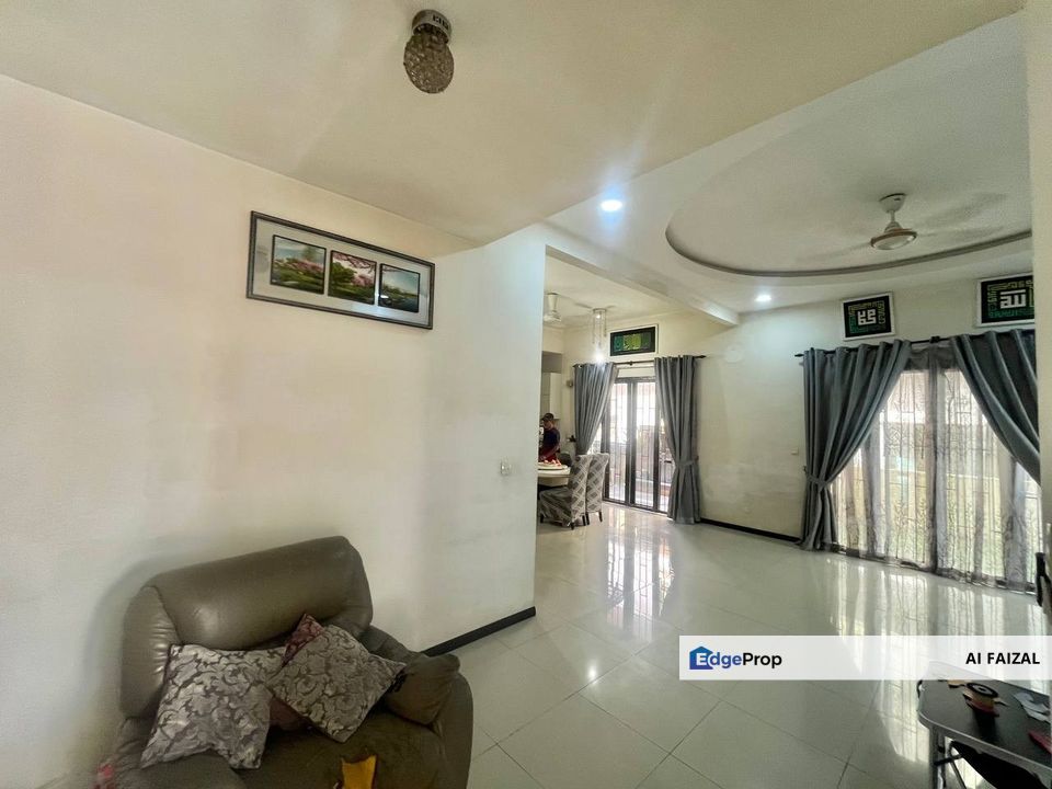 Cheapest 3 Storey Semi D @Taman Tropika 2 Sg Tangkas Bangi , Selangor, Bangi