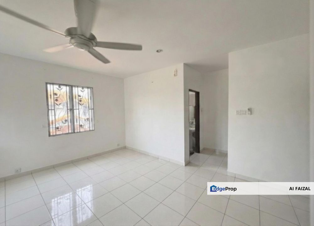 Strategic Location Double Storey Semi D Cluster @ Taman Aman Perdana Klang, Selangor, Klang