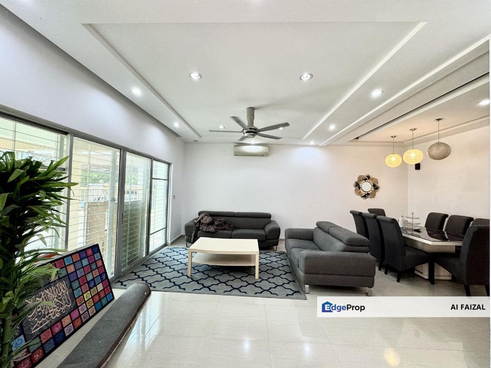 Freehold Double Storey Superlink Laman 2, Bandar Seri Putra Kajang, Selangor, Bangi