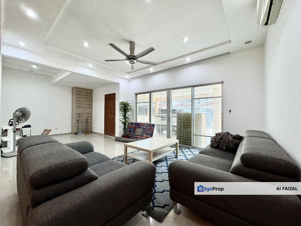 Freehold Double Storey Superlink Laman 2, Bandar Seri Putra Kajang, Selangor, Bangi