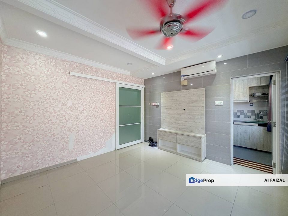 Renovated Double Storey Terrace Taman Tasik Prima Puchong , Selangor, Puchong