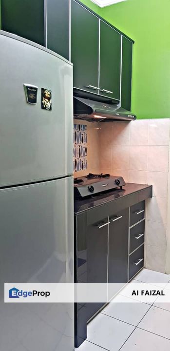 Apartment Vista Pinggiran Seri Kembangan, Selangor, Seri Kembangan