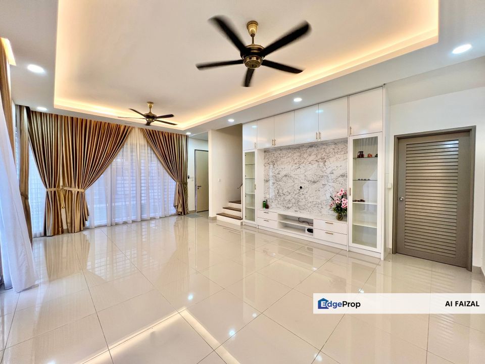 End Lot Double Storey Pristine 2 Timur @ Bandar Baru Enstek, Negeri Sembilan , Negeri Sembilan, Labu