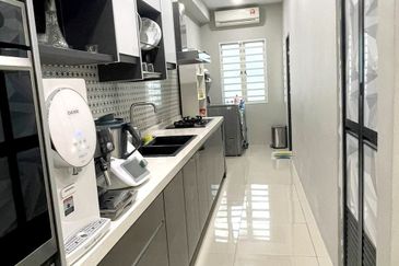 Jalan SP 10 @ Bandar Saujana Putra