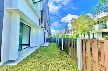 Isle of Botanica, Setia Eco Glades