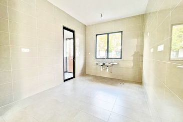 Isle of Botanica, Setia Eco Glades