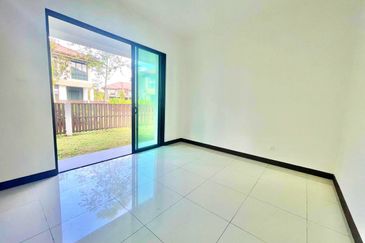 Isle of Botanica, Setia Eco Glades