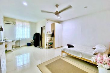 Desa Pinggiran Putra