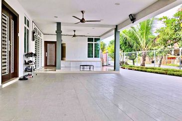 Desa Pinggiran Putra