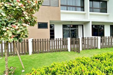 Setia Warisan Tropika (Belladonna)