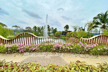 Setia Warisan Tropika (Belladonna)